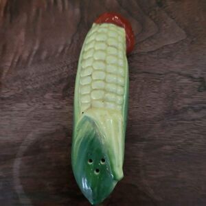 One Vintage Corn Salt or Pepper Shaker
